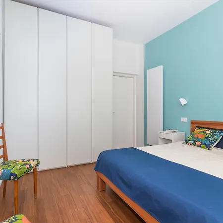 La Fiorella: Con Terrazze In Alassio